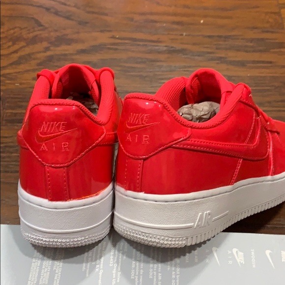NIKE AIR FORCE 1 LV8 UV (GS) Siren Red/Siren Red-W - Picture 11 of 16